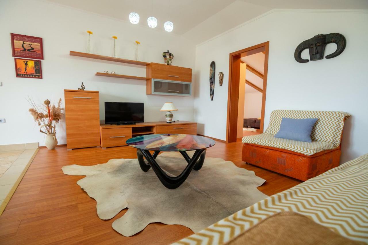 Apartmani Ivan Lopar Εξωτερικό φωτογραφία