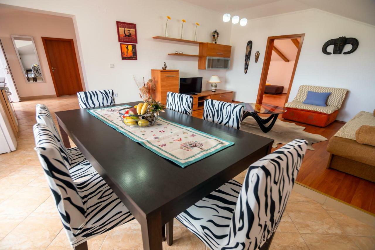 Apartmani Ivan Lopar Εξωτερικό φωτογραφία