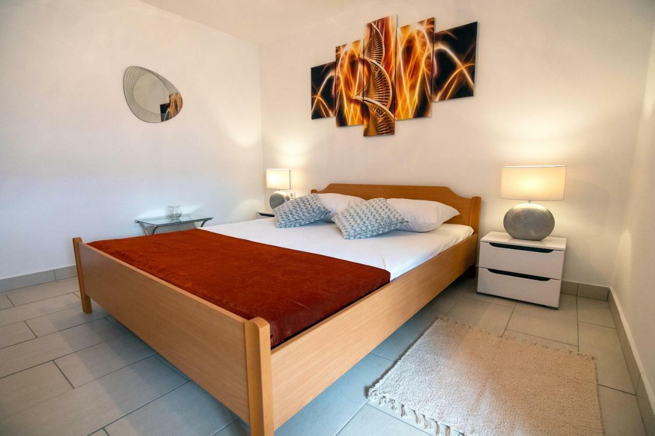 Apartmani Ivan Lopar Εξωτερικό φωτογραφία