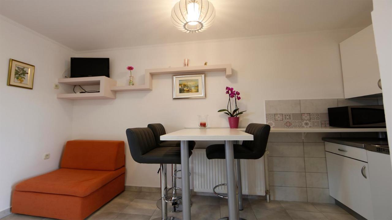 Apartmani Ivan Lopar Εξωτερικό φωτογραφία