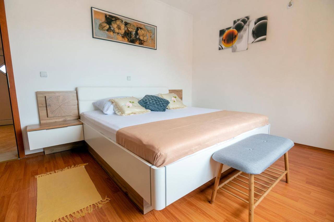 Apartmani Ivan Lopar Εξωτερικό φωτογραφία